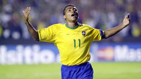 25 Apr 2001: Romario of Brasil celebrates after scoring a goal during the Brasil v Peru match played at the Morumbi Stadium Sao Paulo Brazil. DIGITAL IMAGE Mandatory Credit: Allsport UK/ALLSPORT