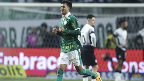 Vitor Reis, novo reforço do Manchester City, em ação pelo Palmeiras. Foto: Getty