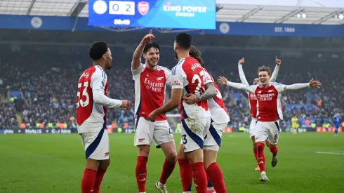 O Arsenal venceu em casa do Leicester por 0-2 e aproximou-se, provisoriamente, do Liverpool na liderança. Foto: Getty