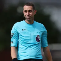 David Coote, árbitro que insultou Jürgen Klopp, suspenso pela UEFA até junho de 2026