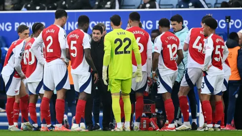 Mikel Arteta a dar instruções à sua equipa do Arsenal. Foto: Getty