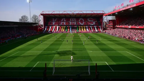 Excelente imagem, momentos antes de começar o Nottingham Forest x Manchester City. Foto: Michael Regan/Getty Images