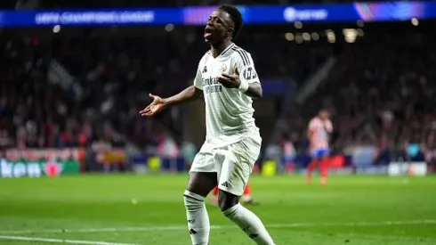 Vini Jr durante o jogo de Atlético Madrid x Real Madrid. Foto: Getty Images