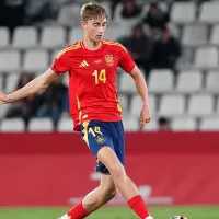 Para duelos com Países Baixos, Espanha chama a promessa Dean Huijsen… de nacionalidade holandesa