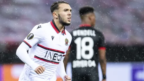 Amine Gouiri antevê Argélia x Moçambique. Foto: Marius Beckery-Pool/Getty Images.