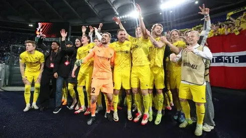 Jogadores do Bodo/Glimt celebram qualificação inédita na Europa. Foto: Getty Images