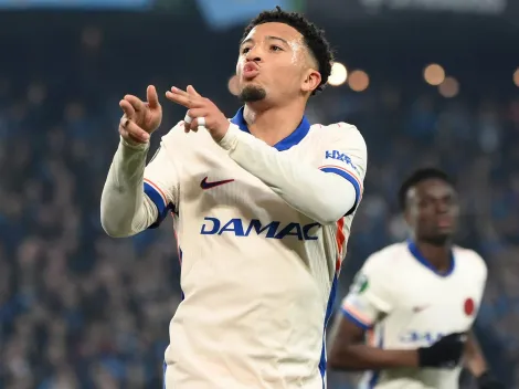 Jadon Sancho regressa ao Manchester United após não ter chegado a acordo com o Chelsea