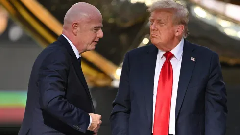 Gianni Infantino, dirigente suíço que lidera a FIFA, perante o presidente dos Estados Unidos da América, Donald Trump.
