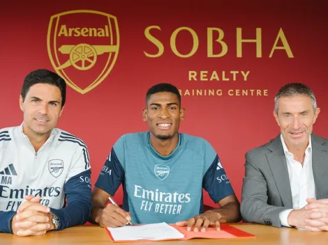 Arsenal oficializa contratação de Cristhian Mosquera, central do Valência