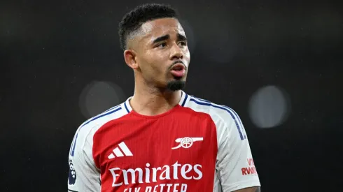 Gabriel Jesus continua lesionado no Arsenal. Foto: Getty Images