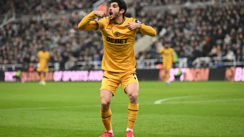 Gonçalo Guedes deixa o Wolverhampton, onde, na verdade, nunca conseguiu impor todo o talento que havia exibido ao serviço do Valencia, em Espanha.