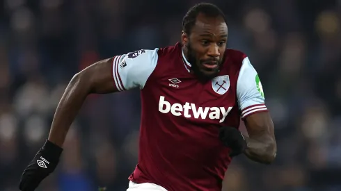 Michail Antonio sofreu um grave acidente de viação e quase perdeu a vida.