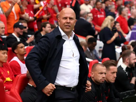 Arne Slot comenta possível saída de Darwin e homenageia Jota