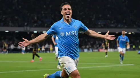 Giacomo Raspadori, ponta-de-lança internacional italiano, deixa o Nápoles para ingressar no Atlético Madrid.