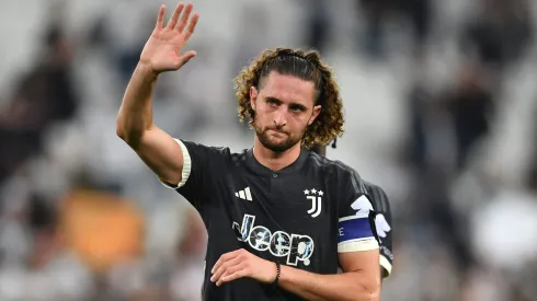 Adrien Rabiot deixou a Juventus em 2023/24 para rumar ao Marselha, mas as agressões violentas com Jonathan Rowe afastaram-no do clube francês.