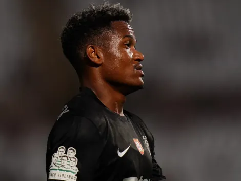 Galatasaray junta-se a interessados no moçambicano Geny Catamo