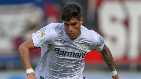 Piero Hincapié, central internacional equatoriano, muda-se dos alemães do Bayer Leverkusen para o Arsenal.