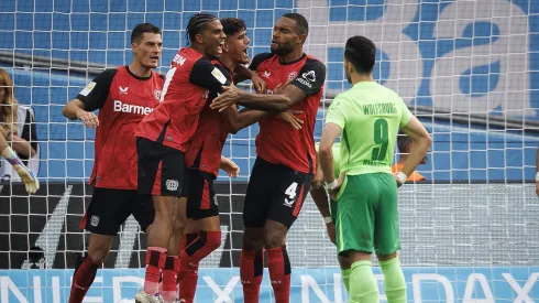 Bayer Leverkusen festeja golo contra o Wolfsburgo. Foto: Imago