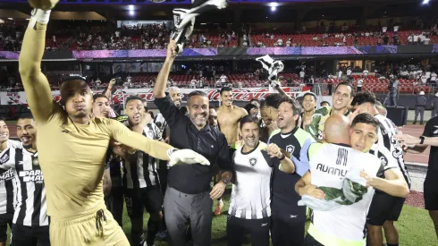 Artur Jorge celebra vitória do Botafogo. Foto: Imago