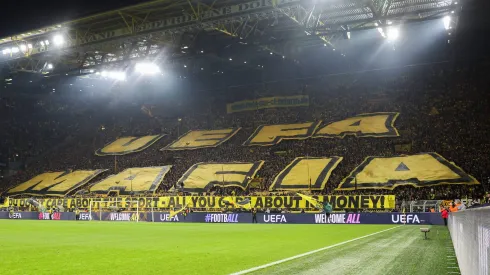 Adeptos do Borussia Dortmund protestam contra Champions League. Foto: Imago
