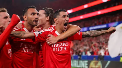 Plantel do Benfica celebra o segundo golo frente ao Atlético de Madrid. Foto: Imago