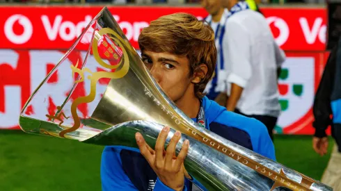 Rodrigo Mora a celebrar a conquista da Supertaça. Foto: Imago