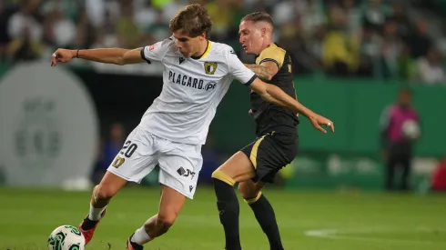 Gustavo Sá em ação contra o Sporting. Foto: Imago