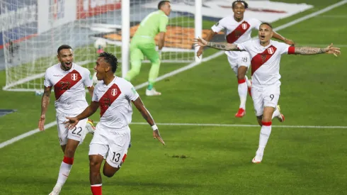 Miguel Araujo marcou o golo do Peru contra o Uruguai. Foto: Imago