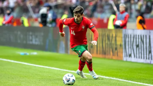 Roberto Martínez troca Pedro Neto de titular para a bancada. Foto: Imago