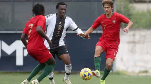 Quenda e Rodrigo Mora, juntos ao serviço dos sub-17 lusos. Foto: Imago