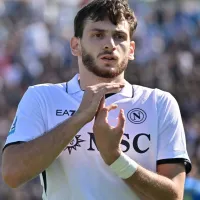 Napoli vence Empoli e segue "firme e forte" na liderança da Serie A