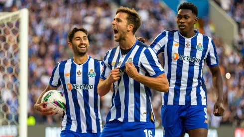 Frente ao Estoril Praia, o FC Porto vai à procura da sexta vitória consecutiva. Foto: Imago