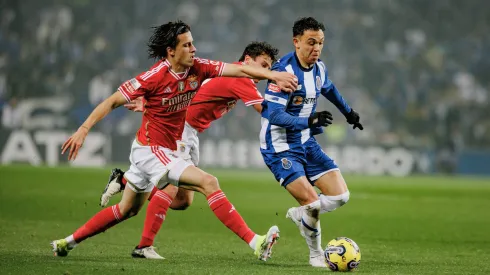 Carreras e Pepê no último clássico entre FC Porto e Benfica. Foto: Imago
