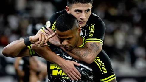 Botafogo vence Vasco da Gama e lidera Brasileirão com 6 pontos de vantagem. Foto: Imago