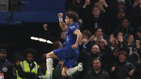Pedro Neto festeja golo pelo Chelsea. Foto: Imago