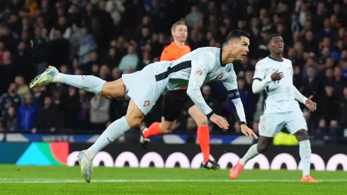 Cristiano Ronaldo "voa" para mais um troféu na carreira. Foto: Imago