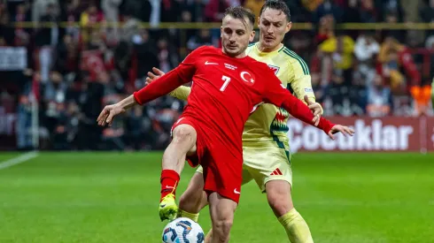 Aktürkoglu falhou um penálti frente ao País de Gales e adiou o sonho turco