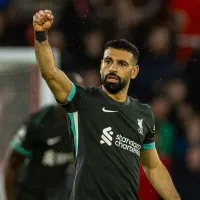 Salah decide, Liverpool bate o Southampton em jogo de cinco golos e dispara na liderança