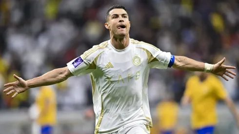 Cristiano Ronaldo bisou ante o Al Gharafa. Foto: Imago