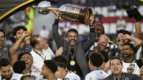 Artur Jorge levantou bem alto o nome do Botafogo e de Portugal.