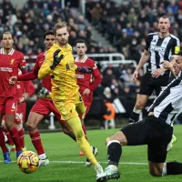 Liverpool tropeça no fim e cede empate ao Newcastle num jogo de seis golos