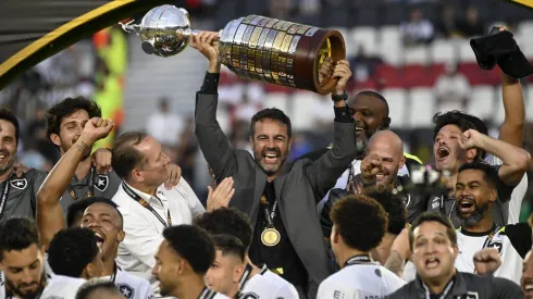 Artur Jorge festeja a conquista da Libertadores. Foto: Imago.