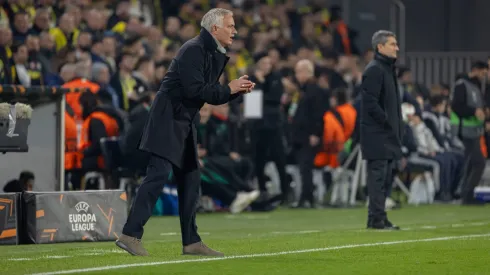 Fenerbahçe de Mourinho voltou a perder. Foto: Imago.