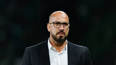 José Faria, treinador do Estrela da Amadora, queixou-se da conduta do FC Porto.
