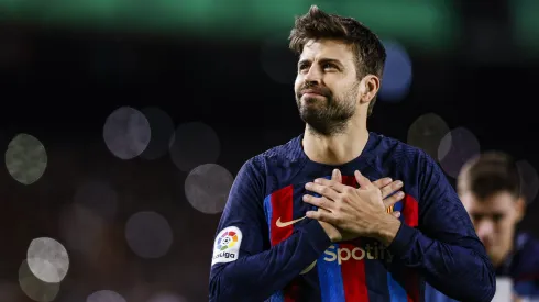 Piqué ainda não esqueceu troca de Figo do Barcelona pelo Real Madrid. Foto: Imago