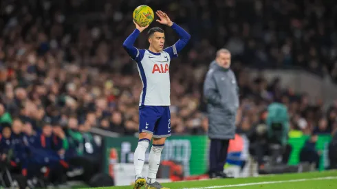 Pedro Porro em ação no Tottenham 4×3 Manchester United. Foto: Imago