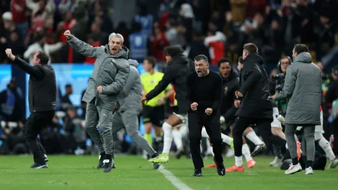 Sérgio Conceição e a equipa a comemorarem o golo do empate. Foto: Getty