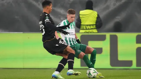 Alberto Baio pelo Vitória SC na Conference League. Foto: Carsten Harz/Getty Images