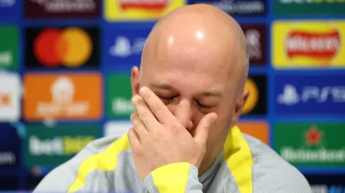 Arne Slot na antevisão ao Liverpool x Lille. Foto: Carl Recine/Getty Images