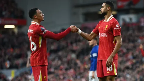 Liverpool soma e segue na Premier League. Foto: Getty.